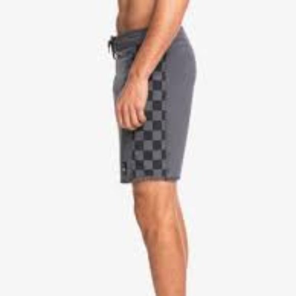 NWT!! Quiksilver Original Arch Washed Boardshort 18" Size 40 - Picture 2 of 6